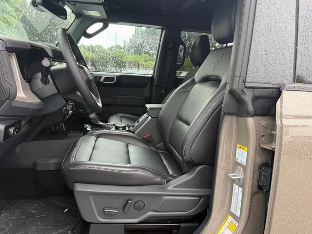 New 2026 Ford Bronco Outer Banks w/ Sasquatch Package AWD/4WD image 13
