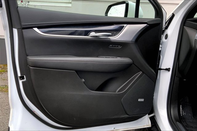 Used 2024 Cadillac XT5 Premium Luxury w/ LPO, Floor Liner Package AWD/4WD image 23