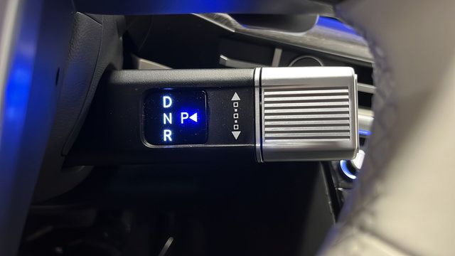 Used 2025 Hyundai Santa Fe Limited AWD/4WD image 19