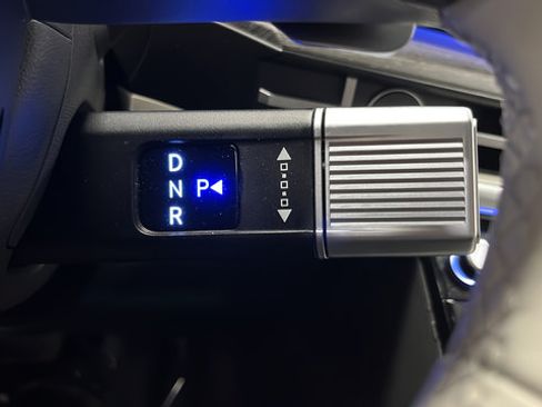Used 2025 Hyundai Santa Fe Limited AWD/4WD image 19