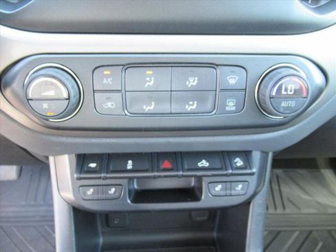 Used 2016 Chevrolet Colorado Z71 image 25