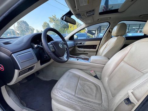 Used 2009 Jaguar XF Premium RWD image 9
