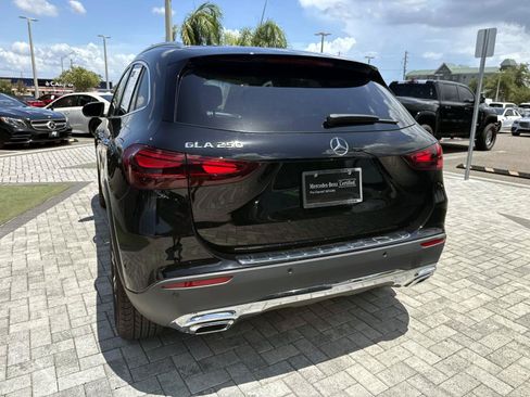 Certified 2025 Mercedes-Benz GLA 250 image 8