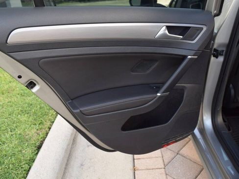 Used 2015 Volkswagen Golf TDI S FWD image 70