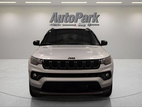 Used 2026 Jeep Compass Limited AWD/4WD image 3
