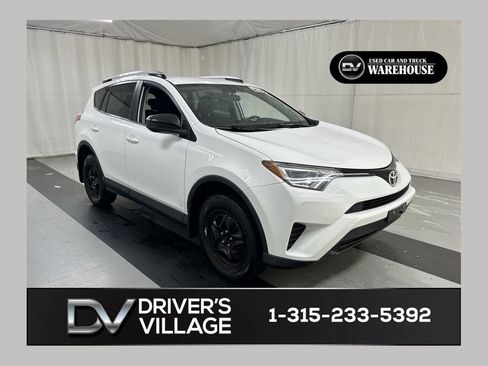 Used 2016 Toyota RAV4 LE AWD/4WD image 1