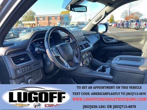 Used 2022 Chevrolet Suburban RST w/ Luxury Package image 7