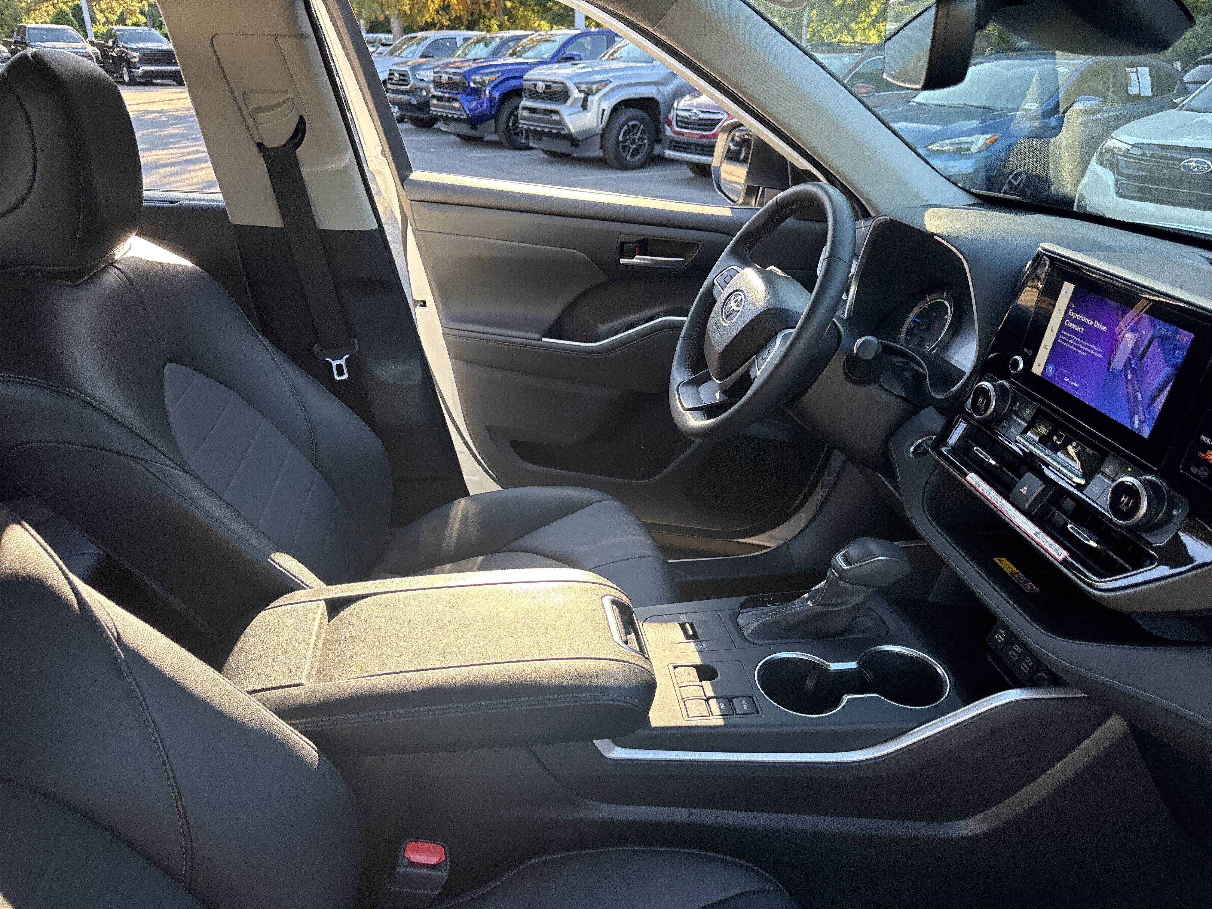 Used 2026 Toyota Highlander XLE AWD/4WD image 34