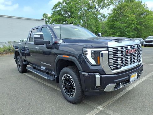 New 2026 GMC Sierra 2500 Denali w/ LPO, GMC Protection Package AWD/4WD image 1