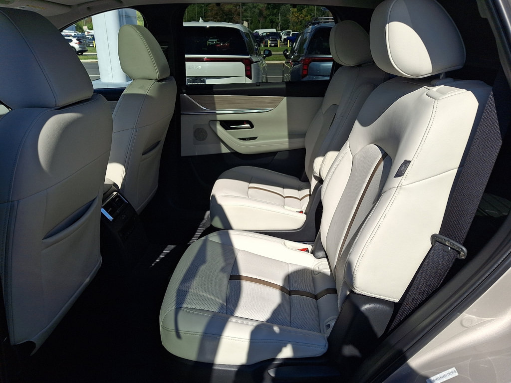 Used 2024 MAZDA CX-90 Plug-In Hybrid w/ Premium Plus AWD/4WD image 20