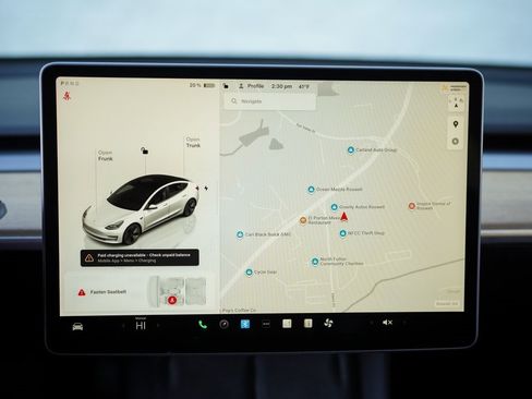 Used 2023 Tesla Model 3 Standard Range image 28