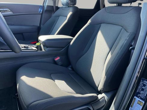 New 2025 Kia Sportage LX FWD image 24