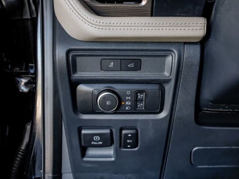 Used 2022 Ford Expedition Max Limited image 27