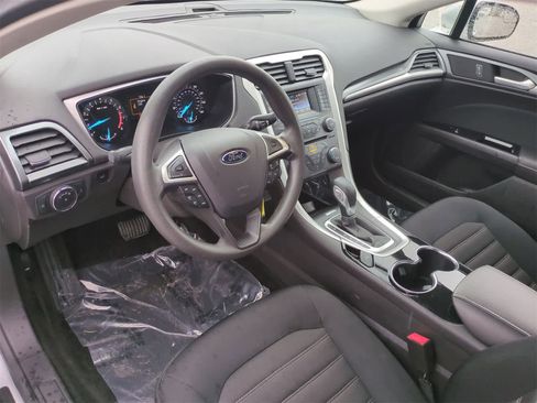 Used 2014 Ford Fusion SE image 10