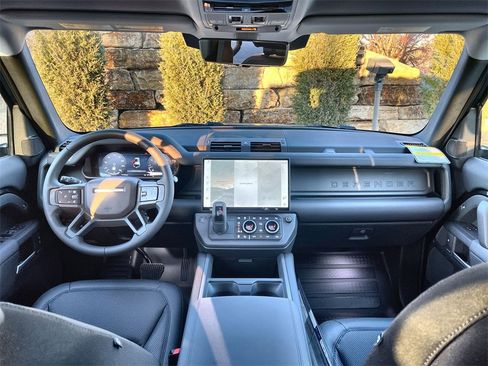 Used 2026 Land Rover Defender 110 S image 12