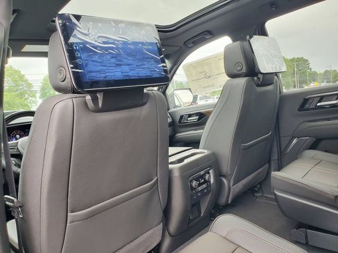 New 2026 Chevrolet Tahoe High Country AWD/4WD image 33