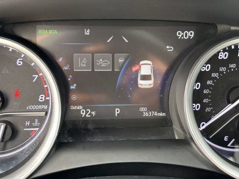 Used 2022 Toyota Camry XLE FWD image 15