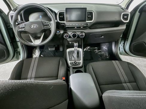 Used 2026 Hyundai Venue SEL FWD image 18
