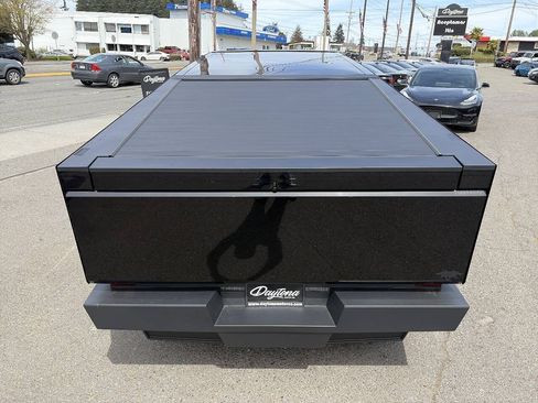 Used 2024 Tesla Cybertruck Cyberbeast AWD/4WD image 5