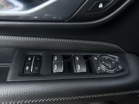 Used 2021 GMC Yukon Denali image 24