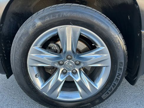 Used 2015 Toyota Highlander Limited w/ Driver Technology Package image 13
