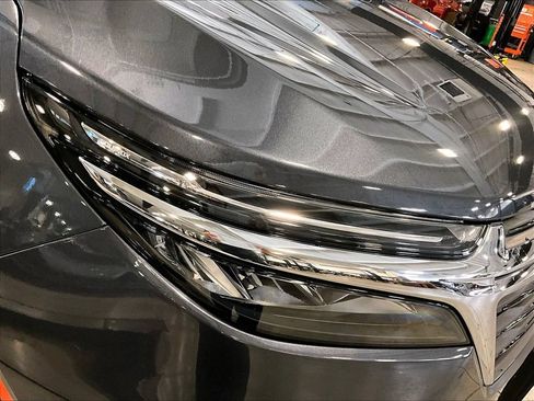 Used 2023 Chevrolet Equinox LT AWD/4WD image 34
