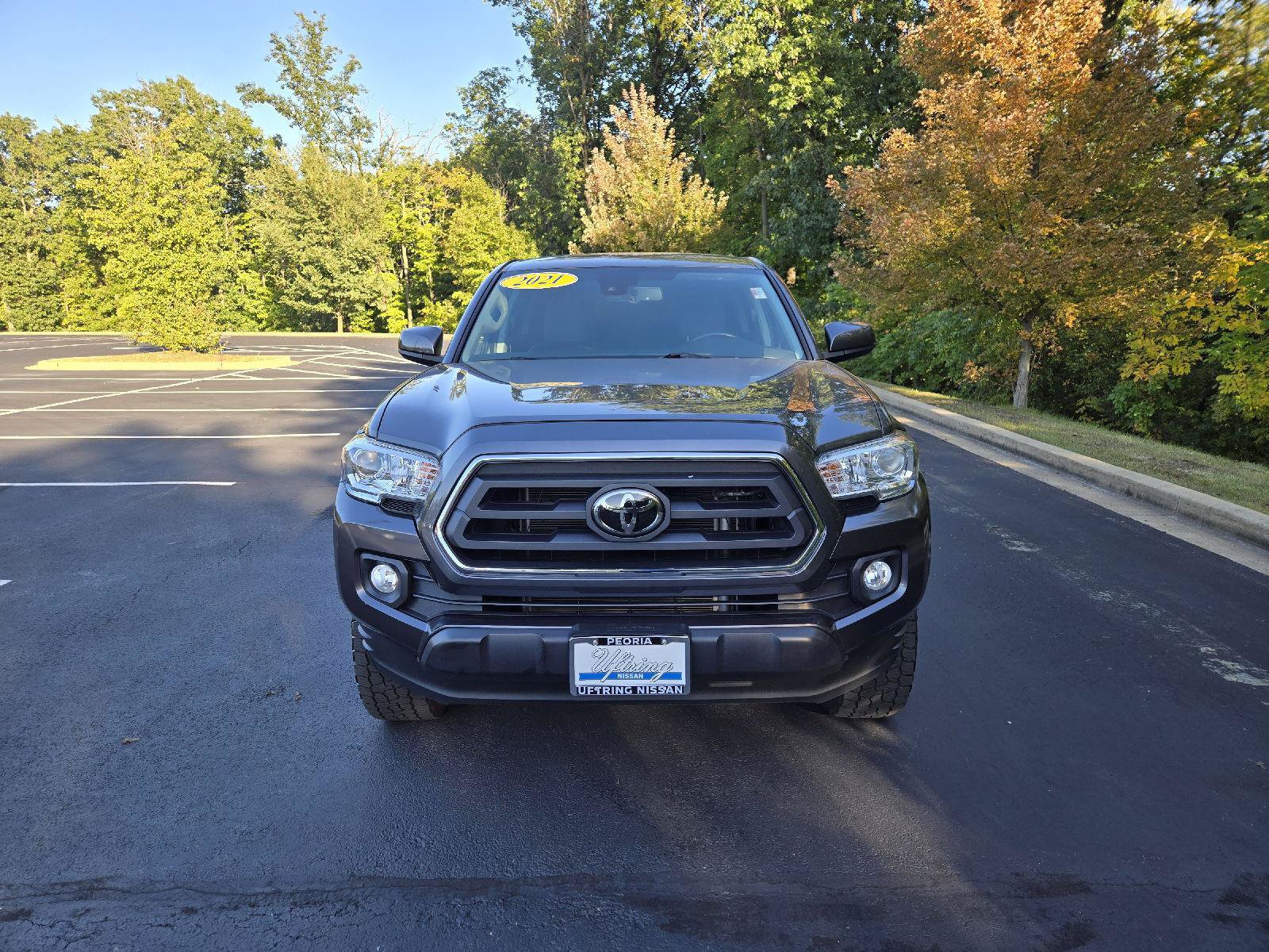 Used 2021 Toyota Tacoma SR5 AWD/4WD image 7