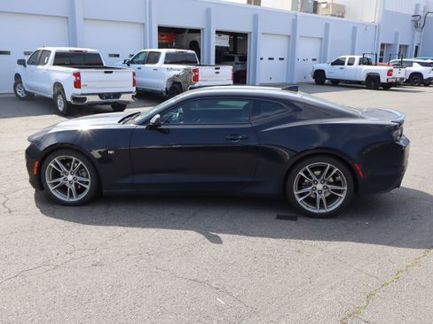 Used 2021 Chevrolet Camaro LT w/ RS Package image 7