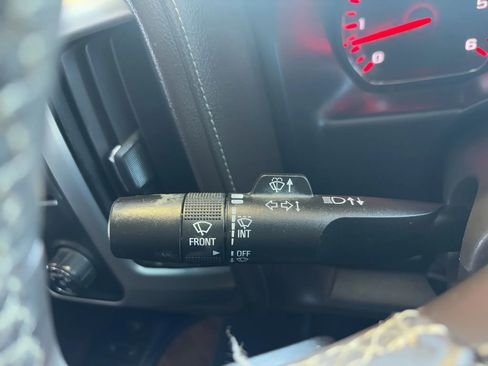 Used 2015 GMC Sierra 1500 SLE w/ SLE Value Package image 12