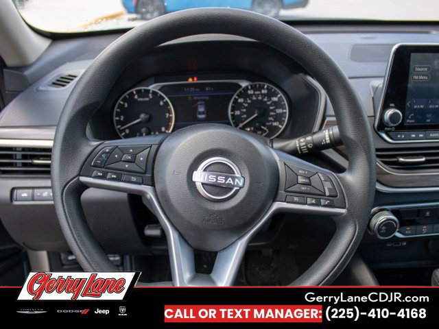 Used 2025 Nissan Altima 2.5 SV FWD image 6
