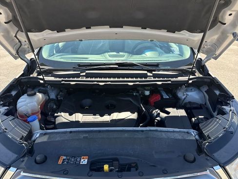 Used 2016 Ford Edge Titanium w/ Technology Package FWD image 29