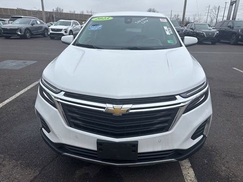 Used 2023 Chevrolet Equinox LT w/ LPO, Floor Liner Package image 9