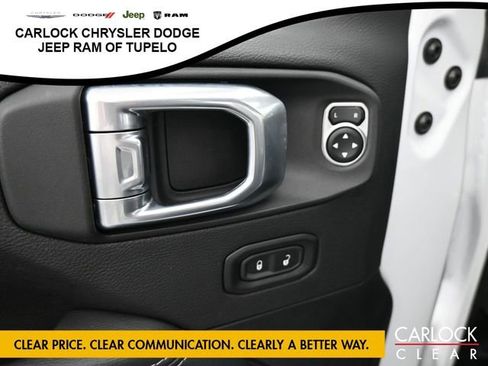 Used 2022 Jeep Wrangler Sahara w/ Cold Weather Group image 17