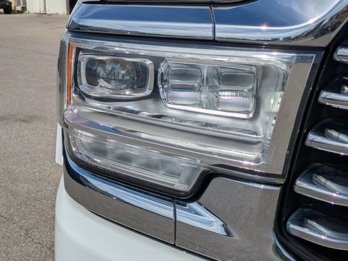 Used 2022 RAM 3500 Limited AWD/4WD image 7