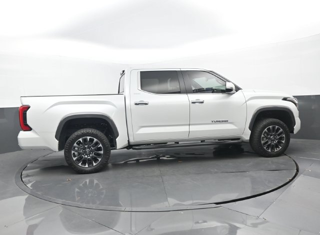 Used 2025 Toyota Tundra Limited AWD/4WD image 2