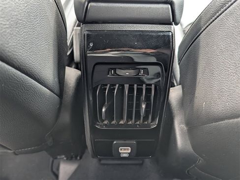 Used 2024 Jeep Compass Latitude image 25