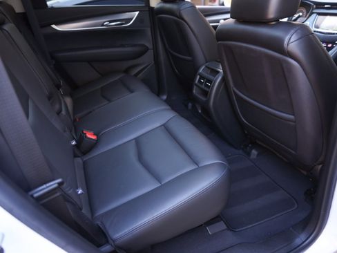 Used 2018 Cadillac XT5 Luxury w/ LPO, Black Ice Package image 21