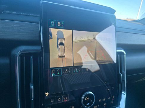 Used 2024 GMC Acadia Denali w/ Super Cruise Package image 30