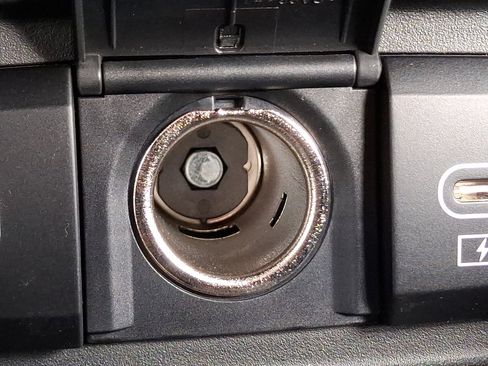 New 2025 Hyundai Venue Limited image 19