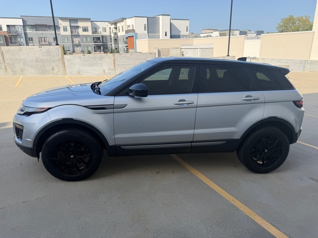Used 2018 Land Rover Range Rover Evoque SE AWD/4WD image 6