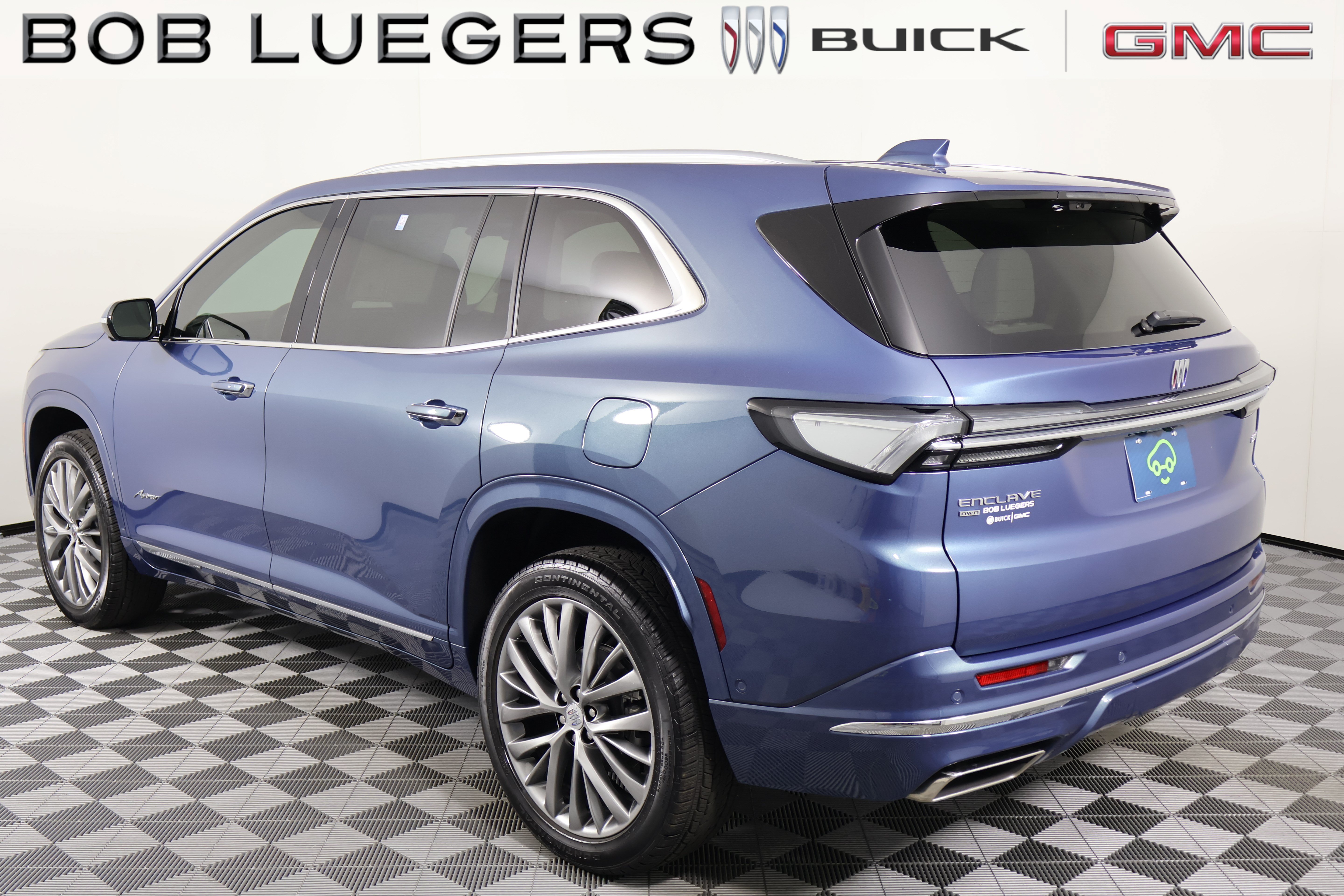 Certified 2026 Buick Enclave Avenir w/ Super Cruise Package AWD/4WD image 4