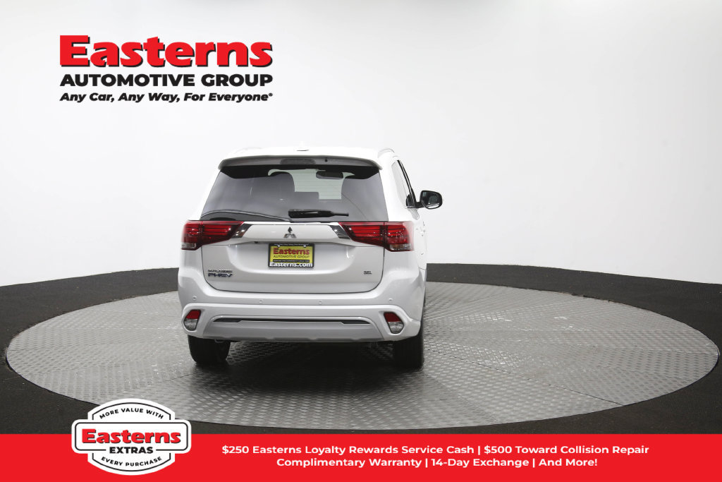 Used 2020 Mitsubishi Outlander SEL AWD/4WD image 38