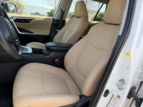 Used 2024 Toyota RAV4 LE image 24