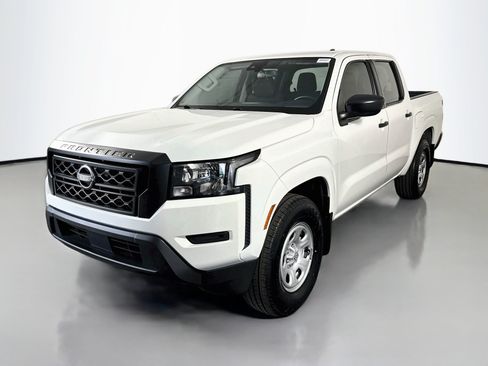 Used 2024 Nissan Frontier S RWD image 4