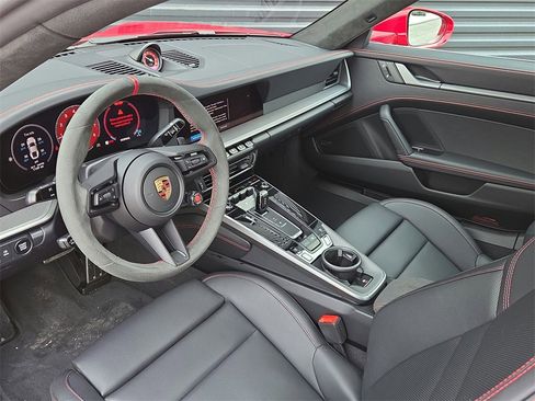 Certified 2025 Porsche 911 Carrera S image 4