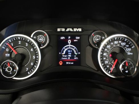Used 2024 RAM 2500 Big Horn w/ Protection Group AWD/4WD image 11