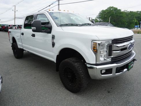 Used 2019 Ford F250 XLT w/ XLT Value Package AWD/4WD image 4