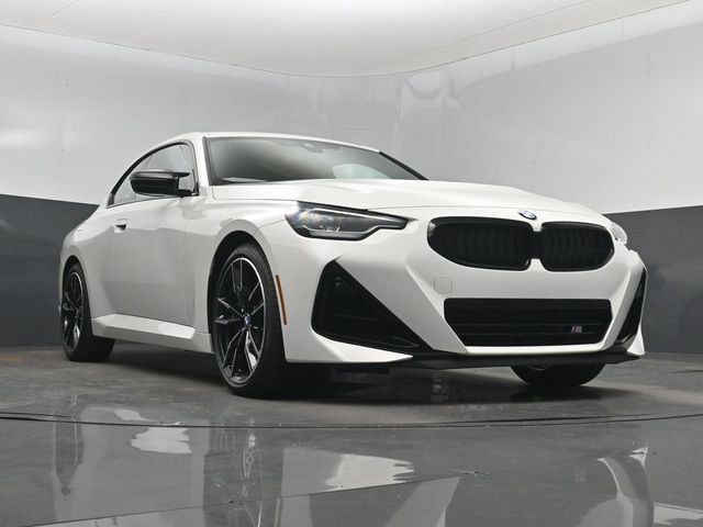 Used 2026 BMW M240i xDrive Coupe AWD/4WD image 32