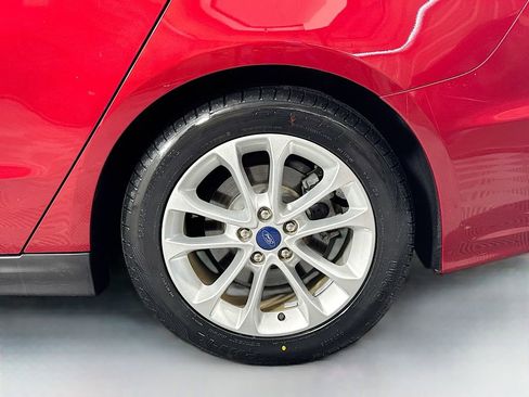 Used 2019 Ford Fusion SE image 36