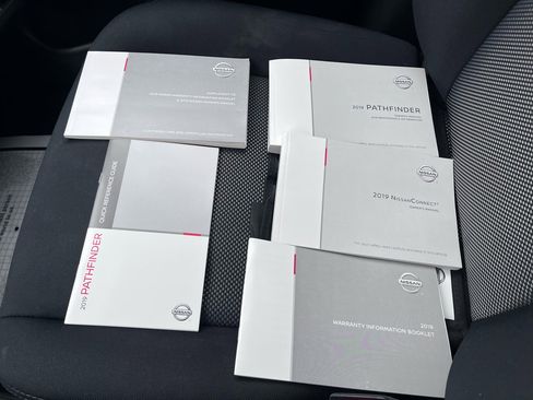 Used 2019 Nissan Pathfinder S image 36